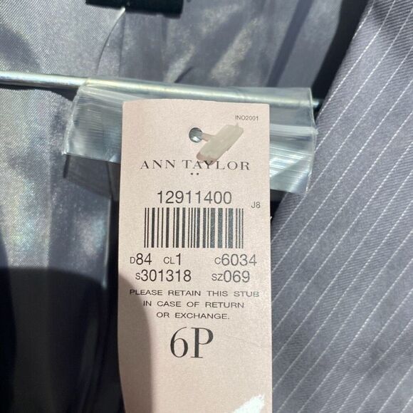 Ann Taylor Women's Gray Pinstripe Single Breasted Blazer Jacket Size 6P NWT - Picture 5 of 8